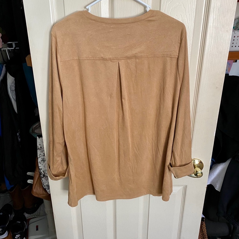 Suede Blouse đ¤ - Picture 2 of 7